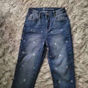 No Boundaries Daisy Denim 5